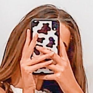 Meet your Posher, Ava